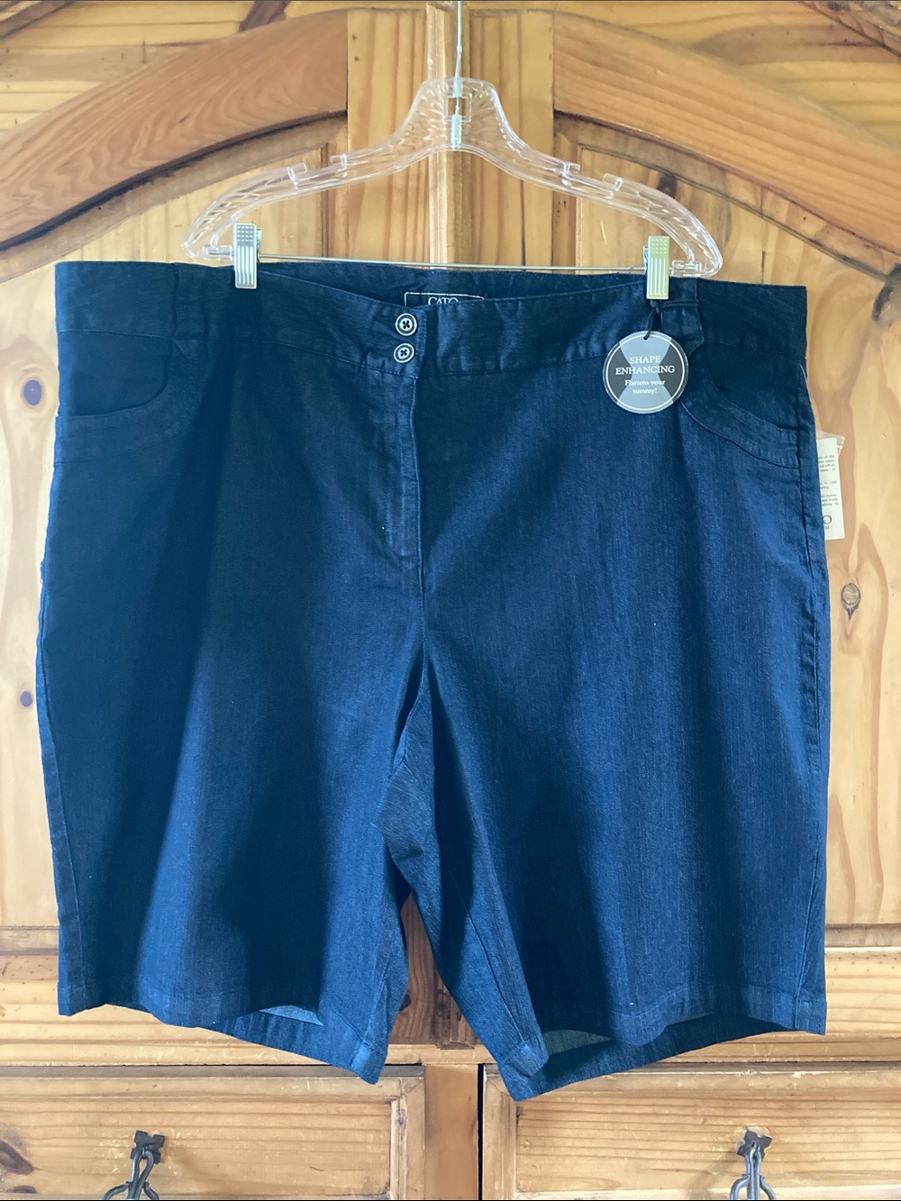 Women’s Cato Woman Classic dark wash blue Jean Shorts size 28W - NWT